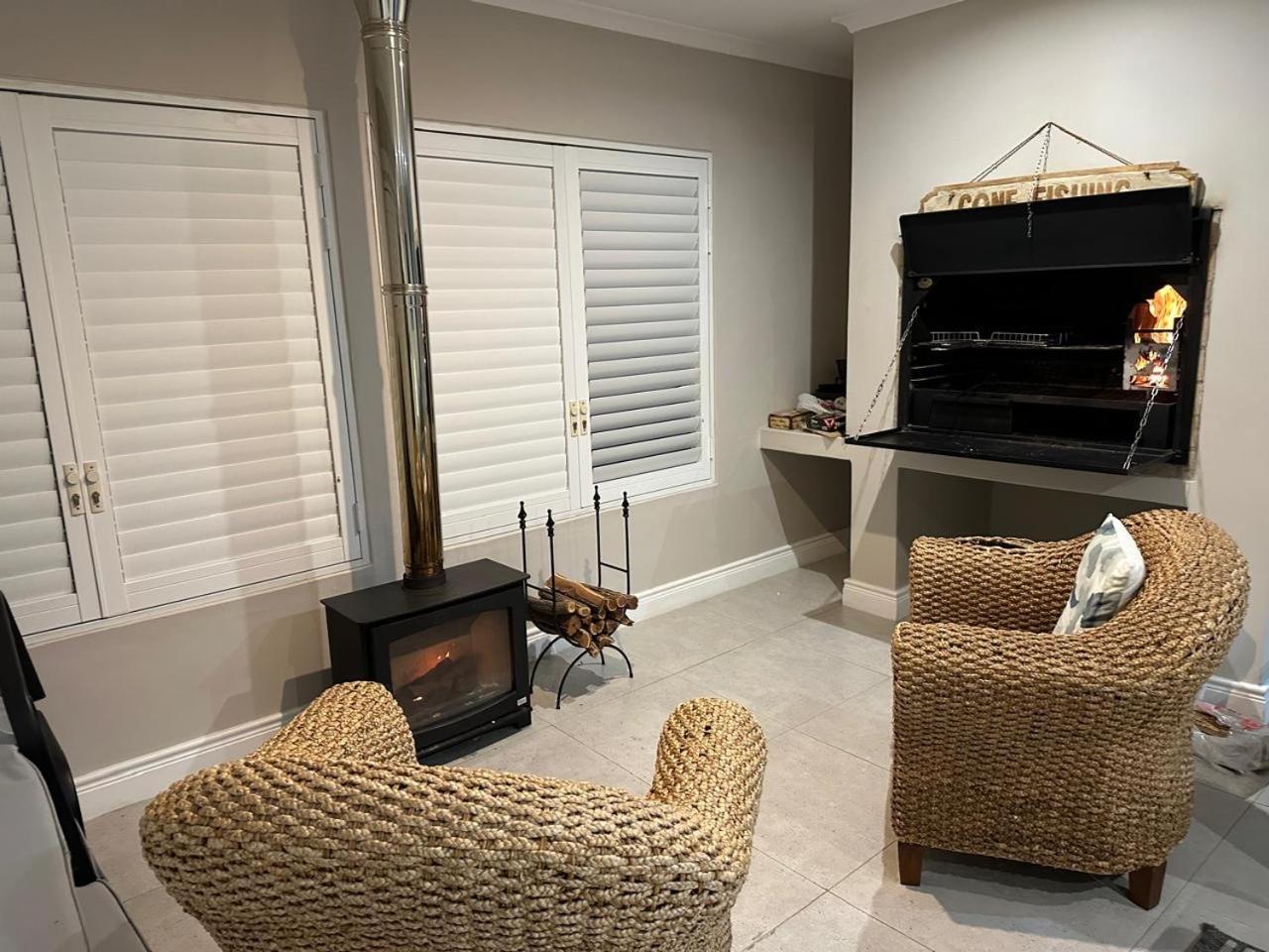Ons C-Huis - Gansbaai Seafront Accommodation, Back-Up Power Eksteriør billede