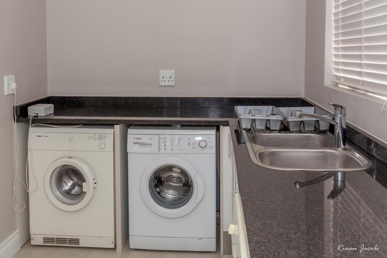 Ons C-Huis - Gansbaai Seafront Accommodation, Back-Up Power Eksteriør billede